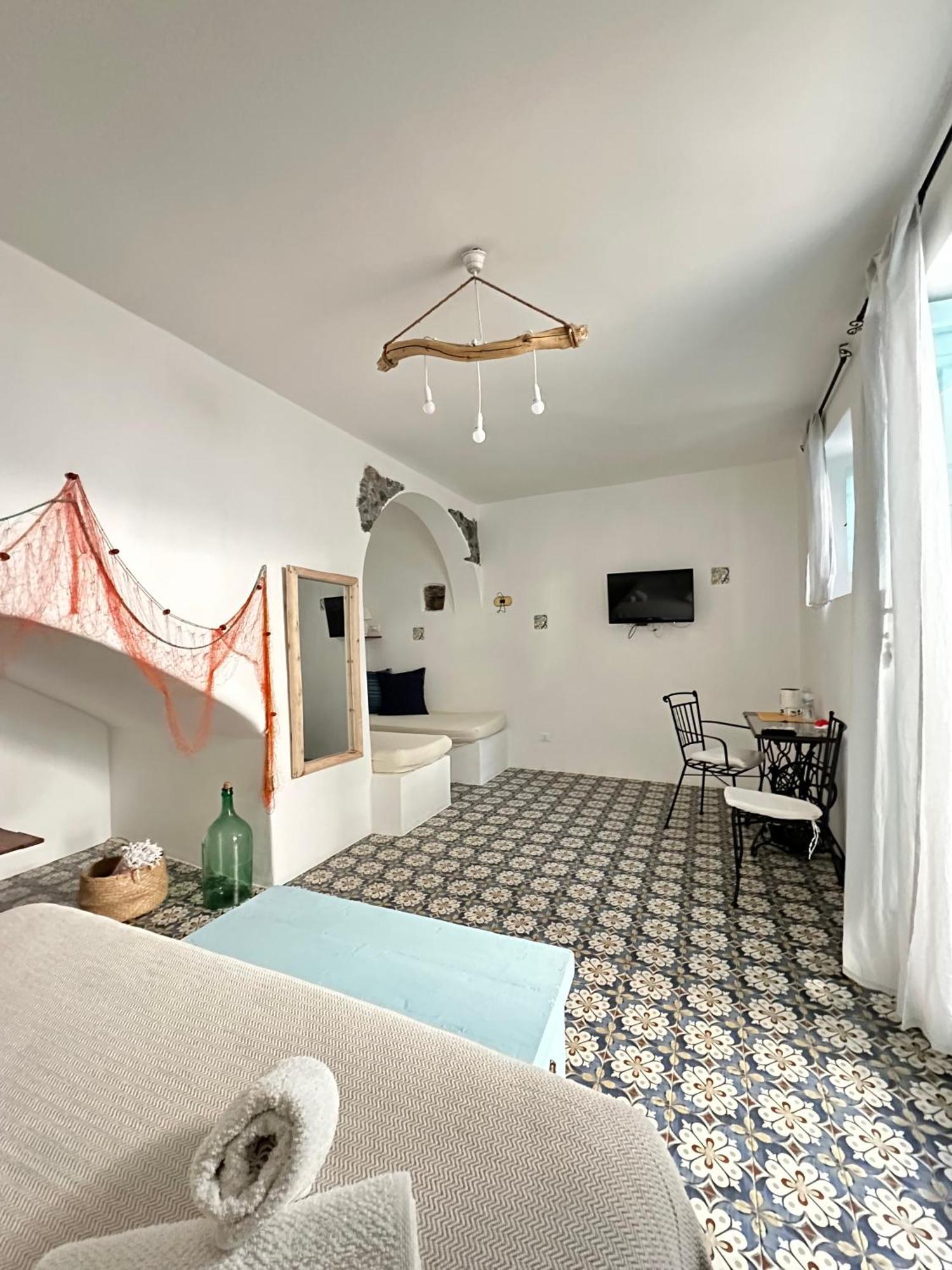 Antica Dimora Santa Marina Salina Bed and Breakfast Buitenkant foto