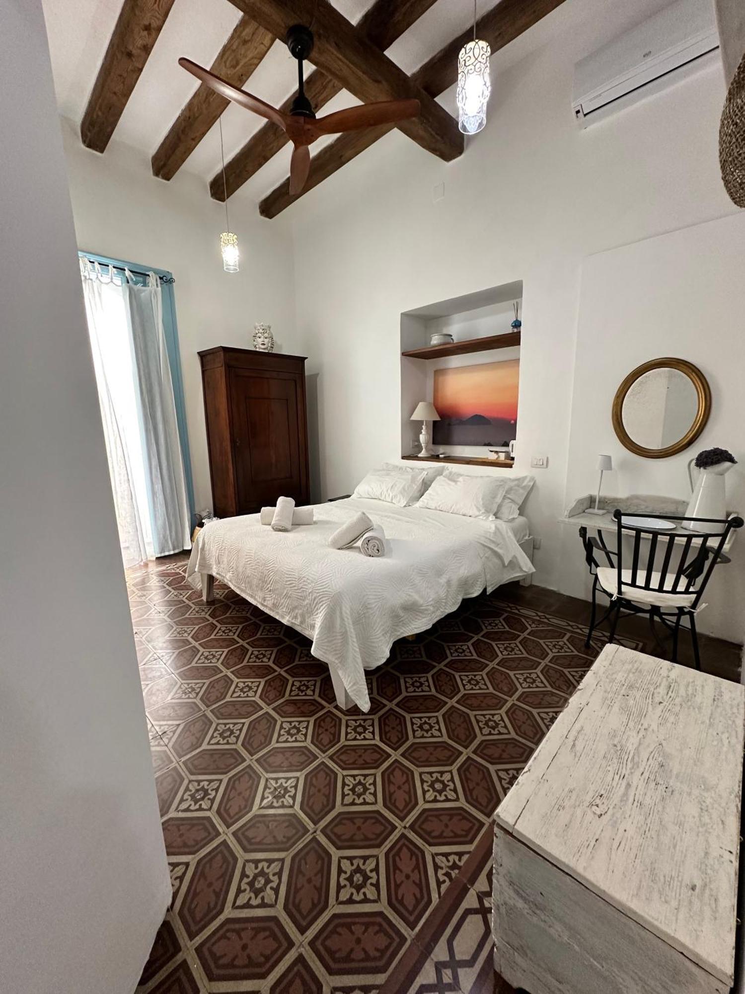 Antica Dimora Santa Marina Salina Bed and Breakfast Buitenkant foto