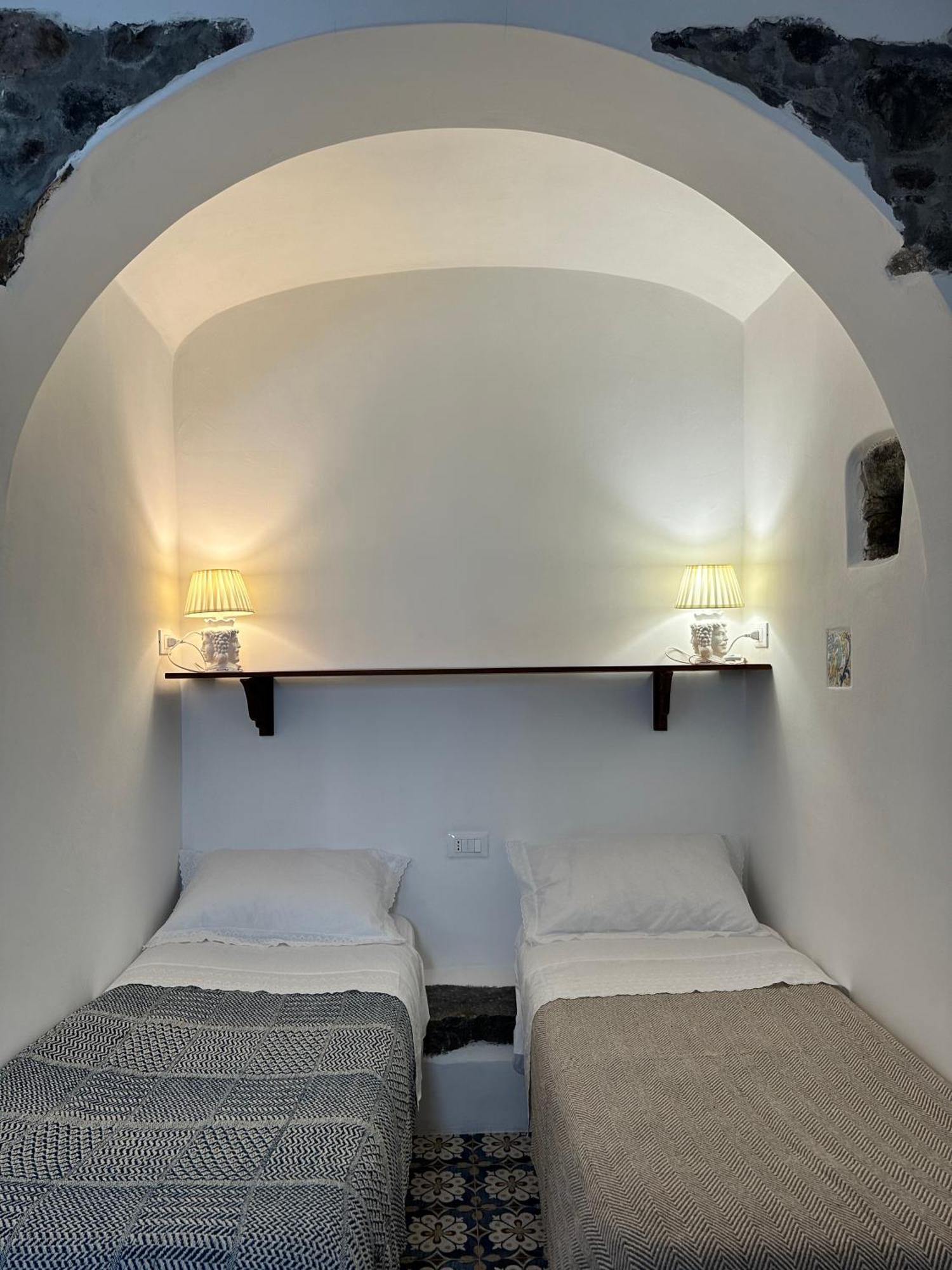 Antica Dimora Santa Marina Salina Bed and Breakfast Buitenkant foto